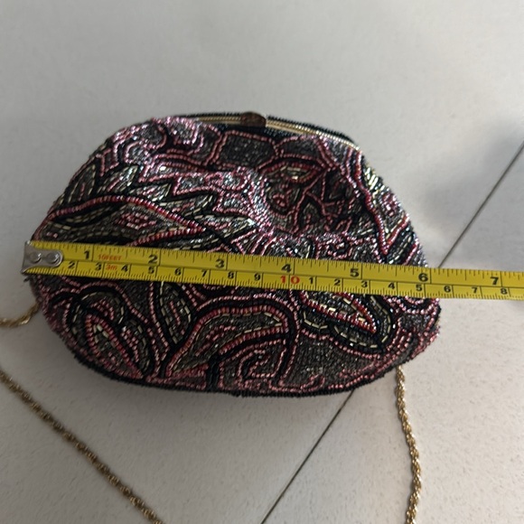 Elegant Black and Pink Beaded bohemian Evening Bag - Picture 8 of 13